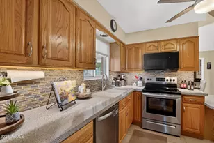 649 N 61st Pl, Mesa, AZ 85205 - Photo 7