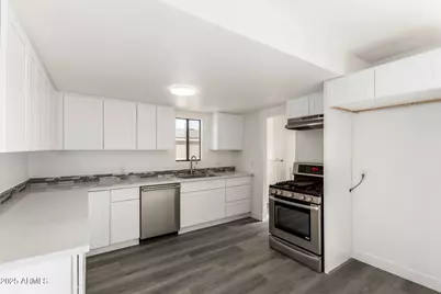 325 W Northern Avenue, Coolidge, AZ 85128 - Photo 3