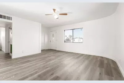 325 W Northern Avenue, Coolidge, AZ 85128 - Photo 9