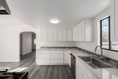 325 W Northern Avenue, Coolidge, AZ 85128 - Photo 17