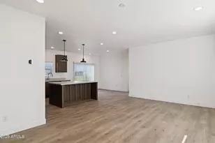 18110 N Amelia Dr, Maricopa, AZ 85139 - Photo 7