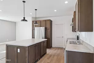 18110 N Amelia Dr, Maricopa, AZ 85139 - Photo 9