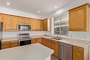 20507 N 89th Dr, Peoria, AZ 85382 - Photo 13