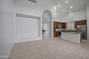 2604 E Glass Ln, Phoenix, AZ 85042 - Photo 11