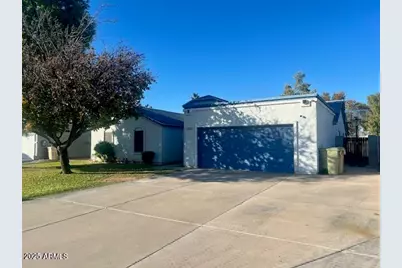 6726 N 79th Avenue, Glendale, AZ 85303 - Photo 1