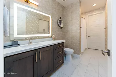 5250 E Deer Valley Drive #304, Phoenix, AZ 85054 - Photo 19