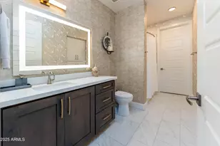 5250 E Deer Valley Dr, Phoenix, AZ 85054 - Photo 19