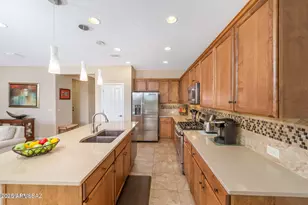 883 N Broken Hills Dr, Green Valley, AZ 85614 - Photo 13