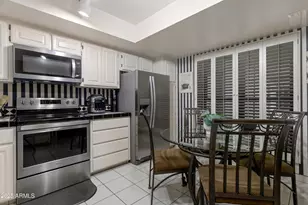 5102 N 31st Pl, Phoenix, AZ 85016 - Photo 9