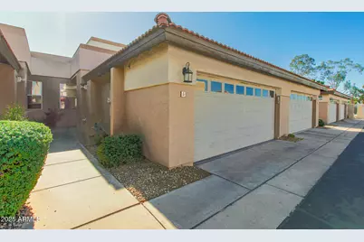 3221 N 37th Street #4, Phoenix, AZ 85018 - Photo 3