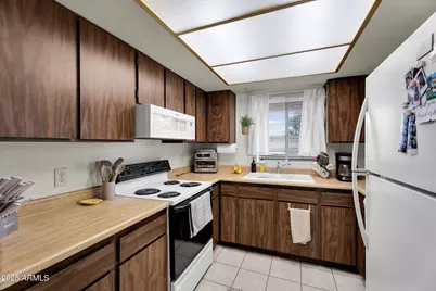 10828 N Biltmore Drive #223, Phoenix, AZ 85029 - Photo 5