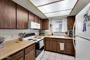 10828 N Biltmore Dr, Phoenix, AZ 85029 - Photo 5