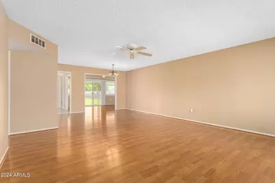 18001 N 99th Drive, Sun City, AZ 85373 - Photo 9