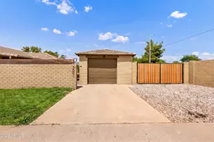 3001 N 17th Dr, Phoenix, AZ 85015 - Photo 31