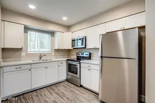 318 E Vine Cir, Mesa, AZ 85210 - Photo 5