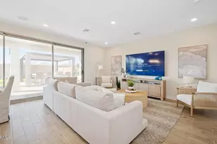 8026 W Royal Palm Rd, Peoria, AZ 85345 - Photo 9