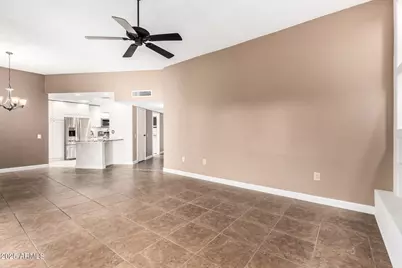 10533 W Ocotillo Drive, Sun City, AZ 85373 - Photo 9