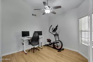 3834 E Windsong Dr, Phoenix, AZ 85048 - Photo 9