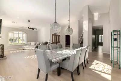 5733 S Amberwood Drive, Chandler, AZ 85248 - Photo 13