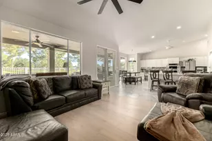 5733 S Amberwood Dr, Chandler, AZ 85248 - Photo 15