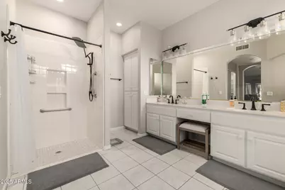 5733 S Amberwood Drive, Chandler, AZ 85248 - Photo 27