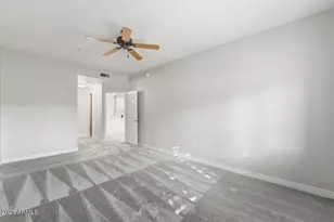 5450 E Deer Valley Dr, Phoenix, AZ 85054 - Photo 23