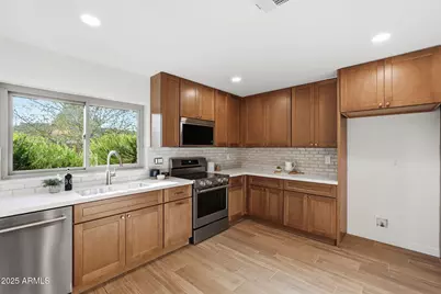 8116 N 18th Way, Phoenix, AZ 85020 - Photo 11