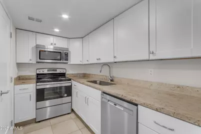 4757 E Belleview Street, Phoenix, AZ 85008 - Photo 11