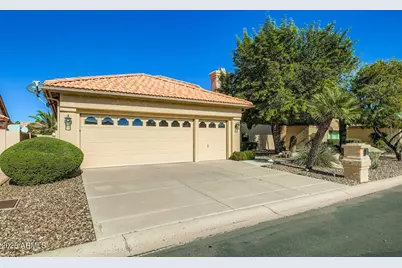 10536 E Hercules Drive, Sun Lakes, AZ 85248 - Photo 5