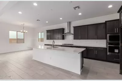 18149 W Watkins Street, Goodyear, AZ 85338 - Photo 3