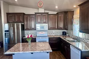 650 N Hawes Rd, Mesa, AZ 85207 - Photo 3