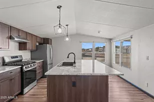 21199 W Escapee Way, Congress, AZ 85332 - Photo 7