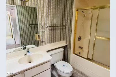 9322 W Hidden Valley Circle N, Sun City, AZ 85351 - Photo 11