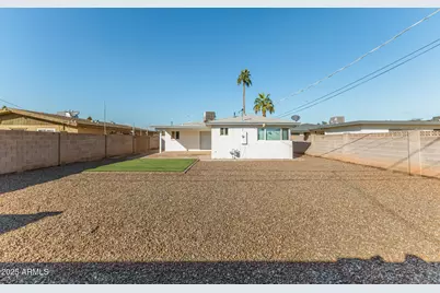 2025 E Don Carlos Avenue, Tempe, AZ 85281 - Photo 17