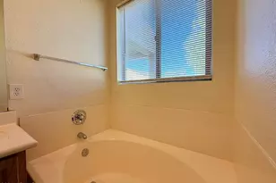 9138 W Palm Ln, Phoenix, AZ 85037 - Photo 19