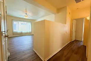 9138 W Palm Ln, Phoenix, AZ 85037 - Photo 11