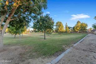 9217 S Kachina Dr, Tempe, AZ 85284 - Photo 61