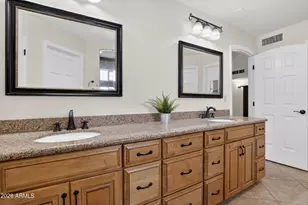 9217 S Kachina Dr, Tempe, AZ 85284 - Photo 33