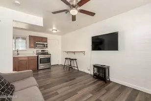 430 E Reizen Dr, Morristown, AZ 85342 - Photo 5