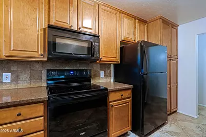 5509 E Cheery Lynn Road #2E, Phoenix, AZ 85018 - Photo 13