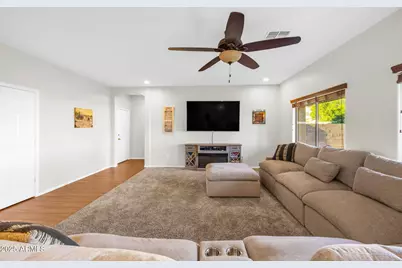 2540 E Misty Willow Lane, Phoenix, AZ 85024 - Photo 11