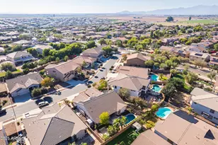 15850 W Mercer Ln, Surprise, AZ 85379 - Photo 35