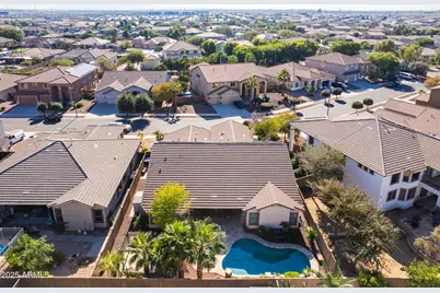15850 W Mercer Lane, Surprise, AZ 85379 - Photo 39