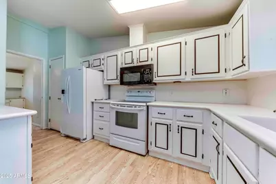 17200 W Bell Road #2337, Surprise, AZ 85374 - Photo 11