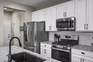 18244 W Vista Norte St, Goodyear, AZ 85338 - Photo 9