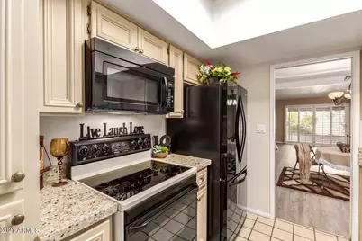 6735 N 16th Place, Phoenix, AZ 85016 - Photo 1