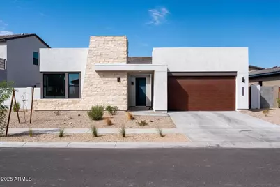 917 E Buist Avenue, Phoenix, AZ 85042 - Photo 1