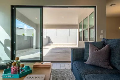 917 E Buist Avenue, Phoenix, AZ 85042 - Photo 13