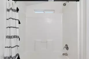 8427 W Glendale Ave, Glendale, AZ 85305 - Photo 21