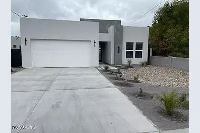 2826 N 28th Place, Phoenix, AZ 85008 - Photo 1